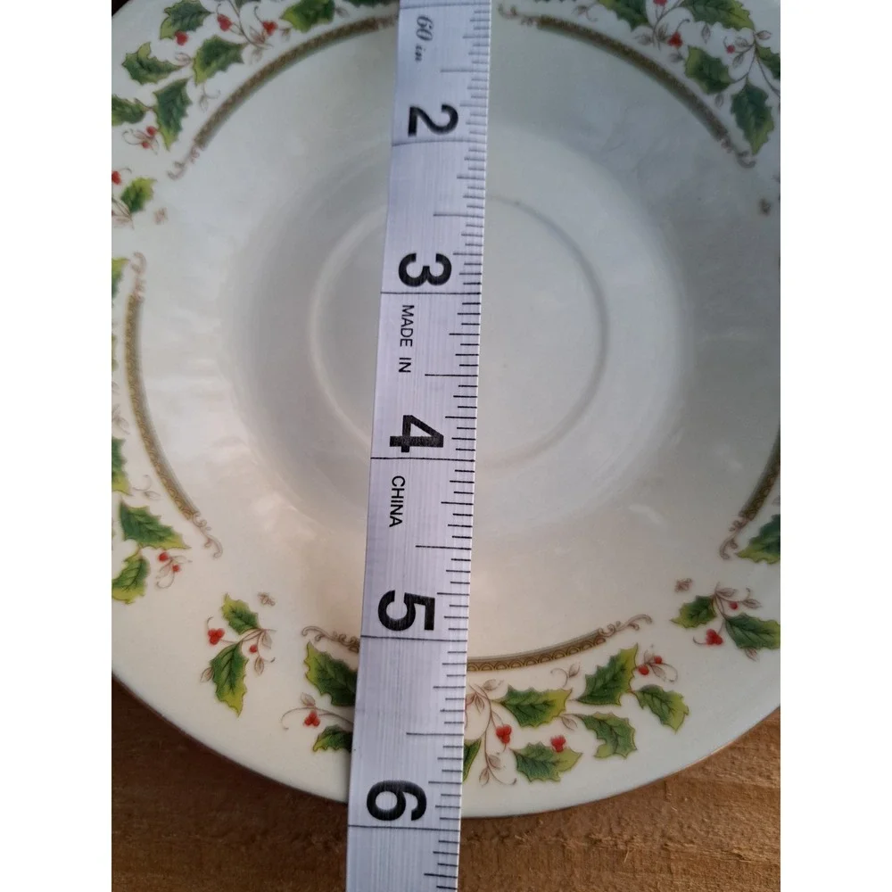 Home For The Holidays Holly Holiday Saucer Plate White Green Red Gold 6 Inch